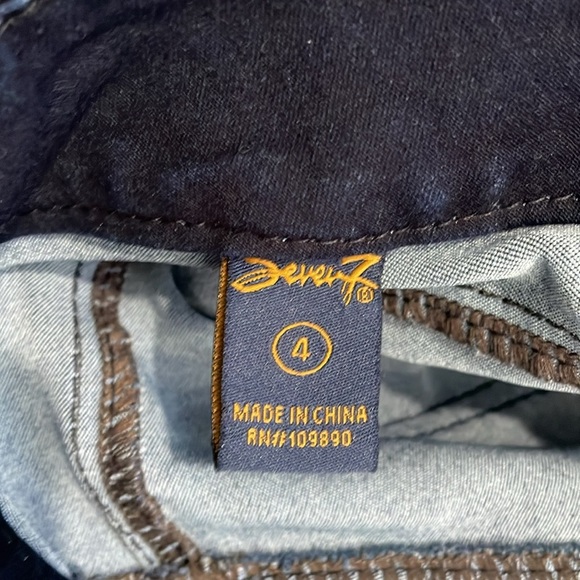 Seven 7 Cropped Low Rise Kick Denim Blue Jeans Dark Wash Size 4 - Picture 4 of 5